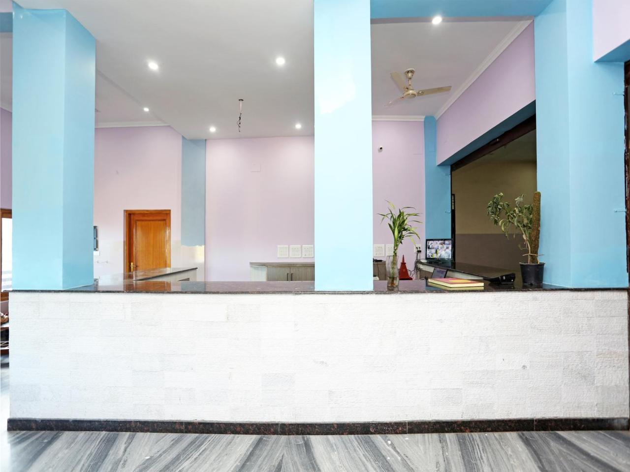Oyo 19638 Hotel Jay Continental Алмора Екстериор снимка