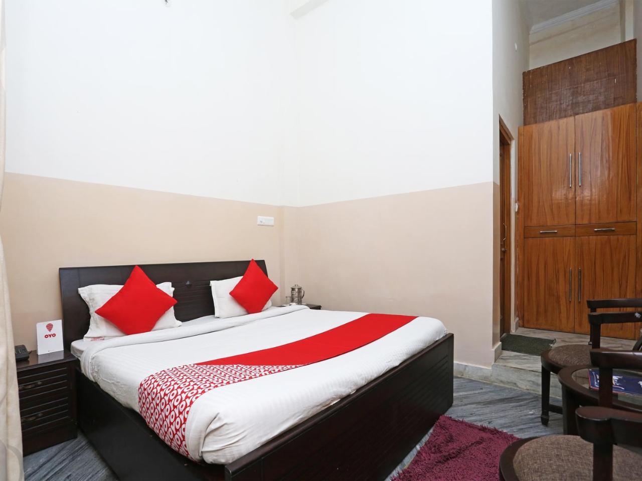 Oyo 19638 Hotel Jay Continental Алмора Екстериор снимка