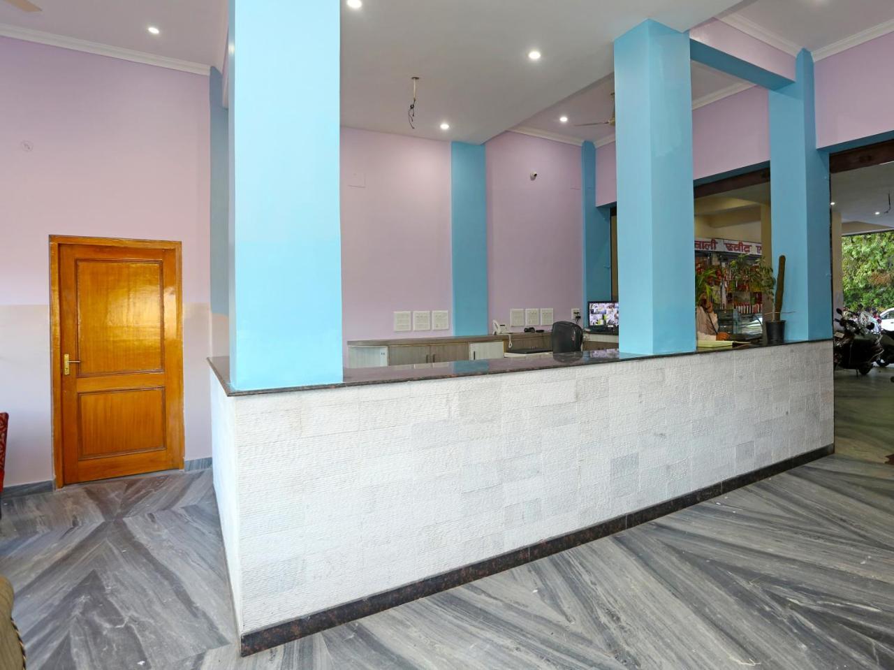 Oyo 19638 Hotel Jay Continental Алмора Екстериор снимка