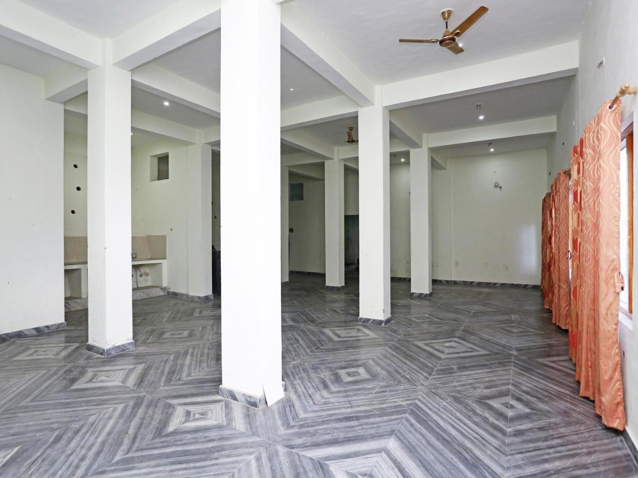 Oyo 19638 Hotel Jay Continental Алмора Екстериор снимка