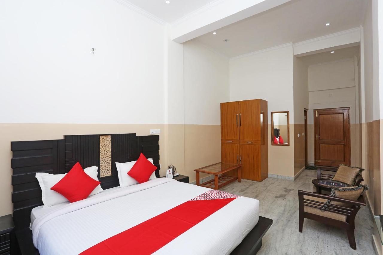 Oyo 19638 Hotel Jay Continental Алмора Екстериор снимка