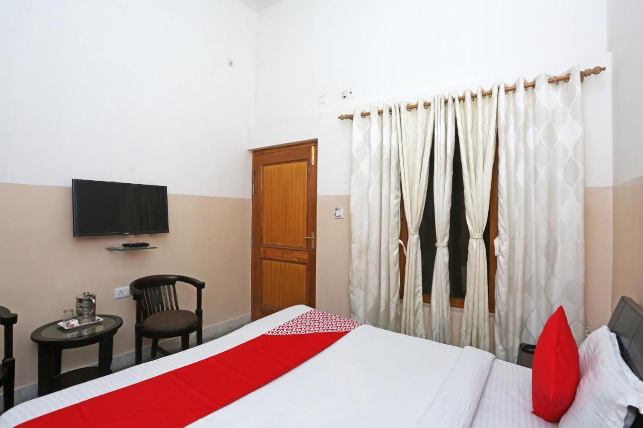 Oyo 19638 Hotel Jay Continental Алмора Екстериор снимка