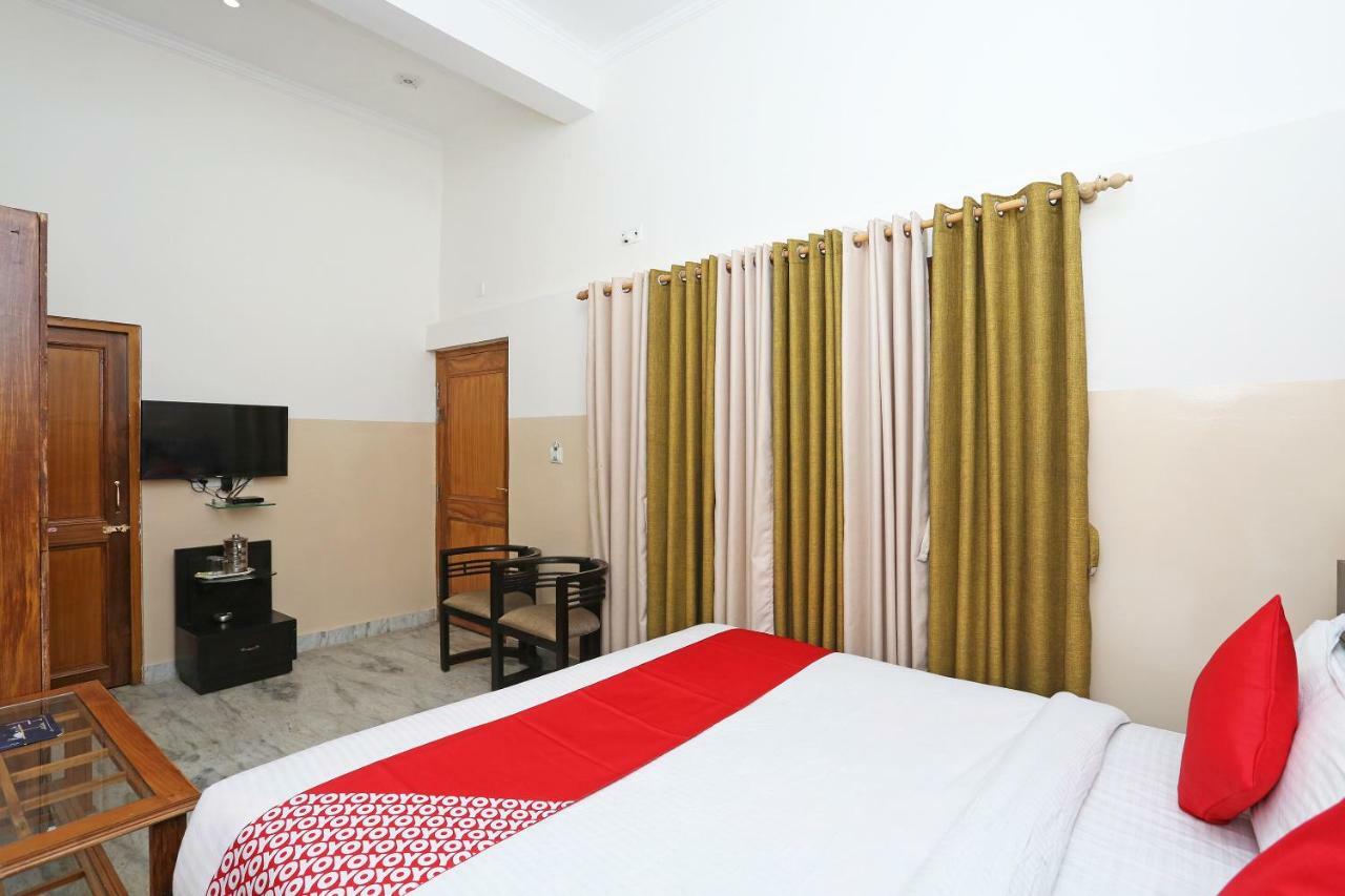 Oyo 19638 Hotel Jay Continental Алмора Екстериор снимка