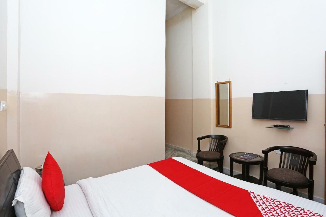 Oyo 19638 Hotel Jay Continental Алмора Екстериор снимка