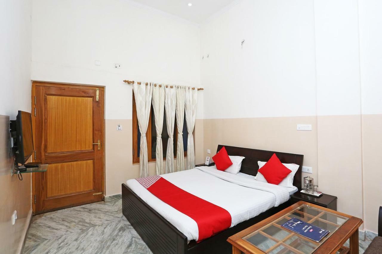Oyo 19638 Hotel Jay Continental Алмора Екстериор снимка