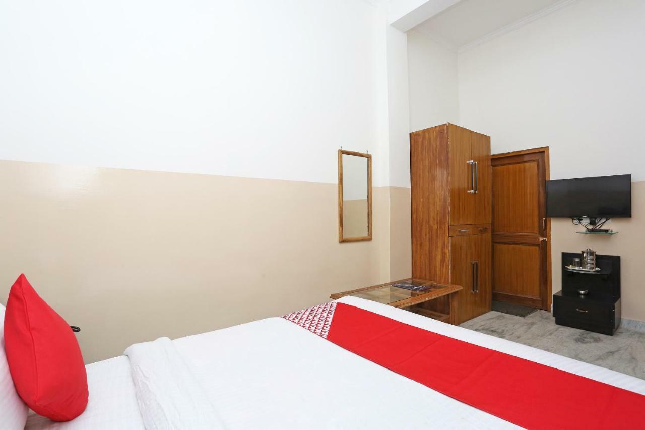 Oyo 19638 Hotel Jay Continental Алмора Екстериор снимка